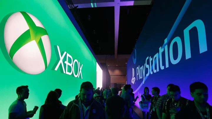 Sony, Microsoft Reportedly Working on Integrating Ads into Free-to-Play Games